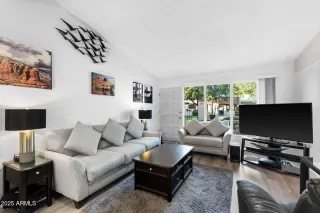 Photo #3: 6955392 Listing