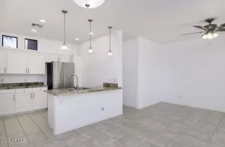 Photo #5: 6955814 Listing