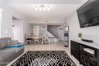 Photo #6: 6955907 Listing 