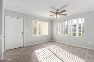 Photo #6: 6956066 Listing 