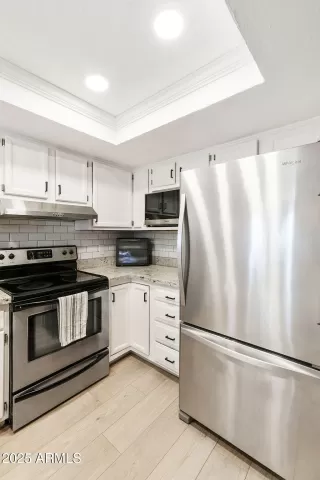 Photo #3: 6956291 Listing