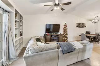 Photo #6: 6956291 Listing