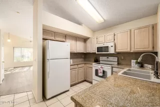 Photo #4: 6956416 Listing