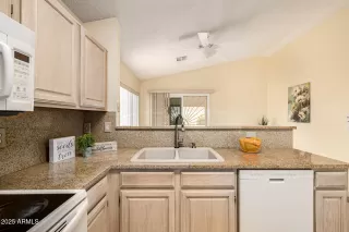 Photo #6: 6956416 Listing