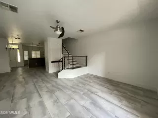 Photo #2: 6956491 Listing