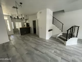 Photo #3: 6956491 Listing