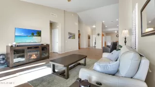 Photo #2: 6956562 Listing