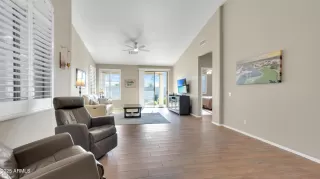 Photo #3: 6956562 Listing