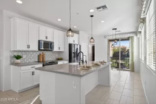 Photo #1: 6956660 Listing 