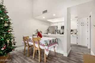 Photo #1: 6956700 Listing 