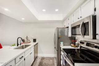 Photo #2: 6956700 Listing 