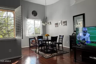 Photo #2: 6956906 Listing 