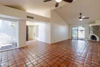 Photo #5: 6956984 Listing 