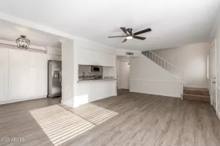 Photo #6: 6957139 Listing