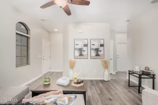 Photo #6: 6957180 Listing