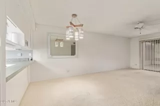 Photo #4: 6957291 Listing