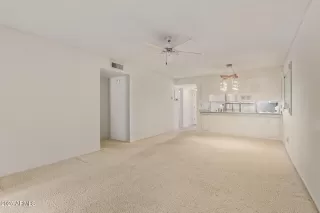 Photo #6: 6957291 Listing