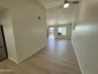 Photo #2: 6957433 Listing