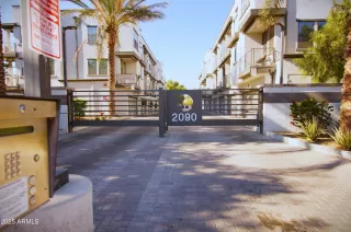 Photo #2: 6957505 Listing