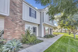 Photo #2: 6957568 Listing