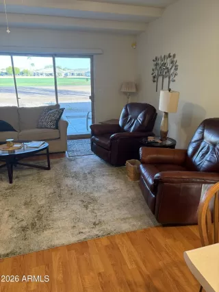 Photo #6: 6957637 Listing 