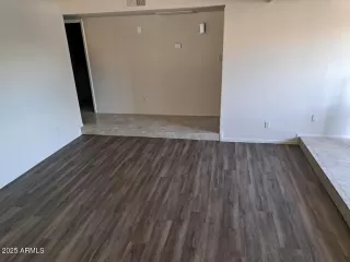 Photo #4: 6957925 Listing