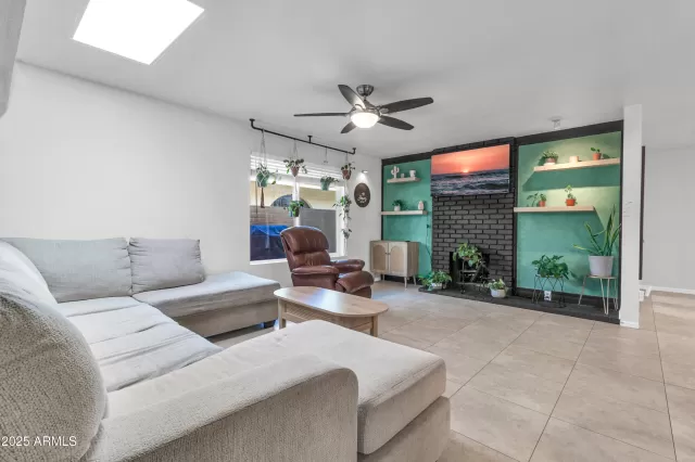 MLS: 6958139 Condo For Sale