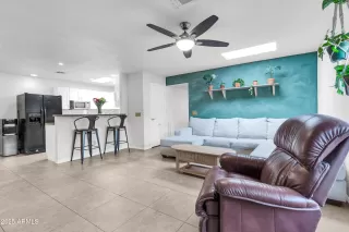 Photo #2: 6958139 Listing 