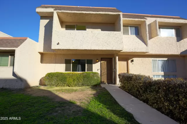 MLS: 6958204 Condo For Sale