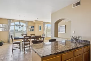 Photo #5: 6958314 Listing