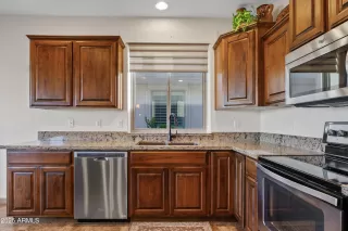 Photo #4: 6958318 Listing 