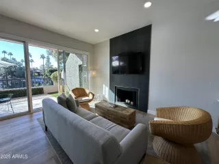 Photo #3: 6958380 Listing