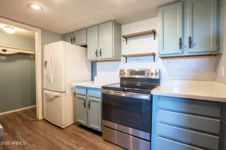 Photo #5: 6958401 Listing