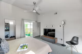 Photo #5: 6958427 Listing 