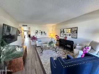 Photo #3: 6958512 Listing 