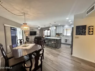 Photo #5: 6958512 Listing 