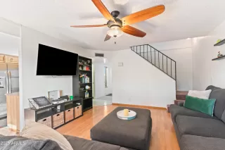 Photo #5: 6958597 Listing