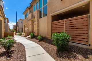 Photo #4: 6958600 Listing