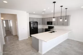 Photo #6: 6958863 Listing 