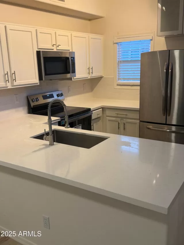 MLS: 6958864 Condo For Sale