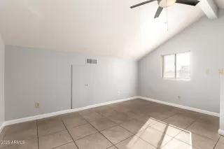 Photo #4: 6958939 Listing