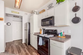 Photo #6: 6958959 Listing