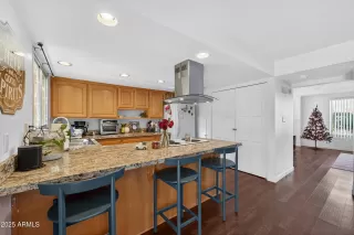 Photo #2: 6959119 Listing