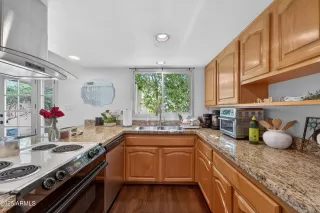 Photo #3: 6959119 Listing