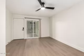 Photo #4: 6959174 Listing