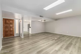 Photo #3: 6959898 Listing 