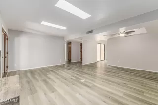 Photo #5: 6959898 Listing 