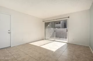 Photo #5: 6959942 Listing 