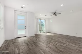 Photo #3: 6960024 Listing 