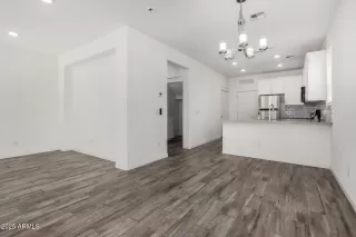 Photo #6: 6960024 Listing 